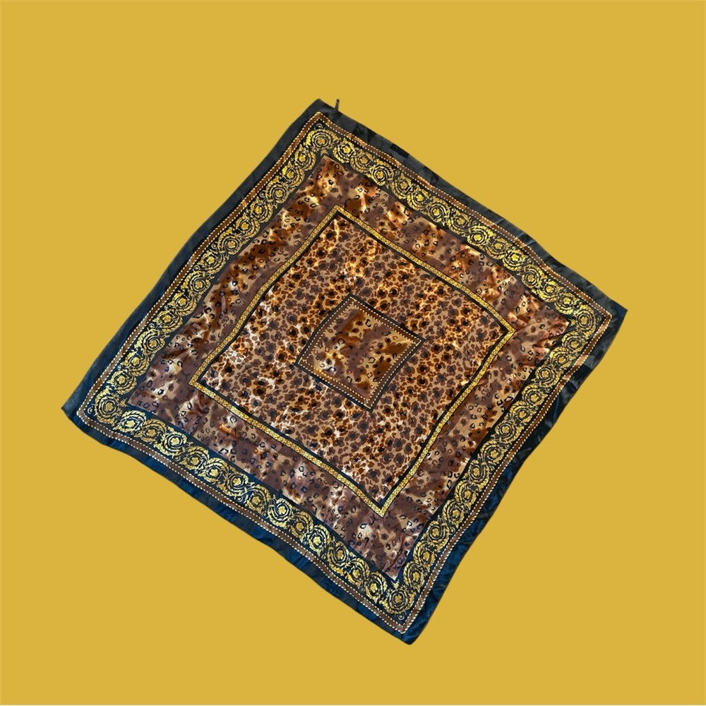 Vintage‎ Animal Print Women’s Scarf Old Money Brown Gold 38”x 38”Square Korea
